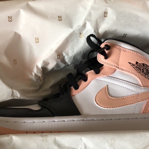 AirJordan 1 Mid - Picture 8 of 8